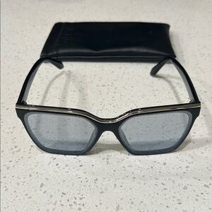 Stylish Black “mirror” lens Sunglasses